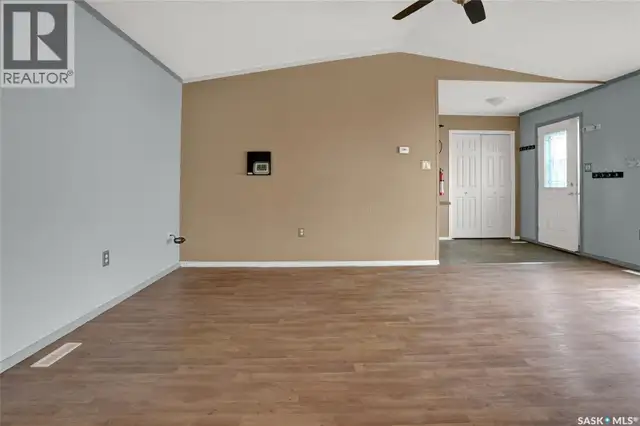 F2 1455 9th AVENUE NE Moose Jaw, Saskatchewan in Houses for Sale in Moose Jaw - Image 13