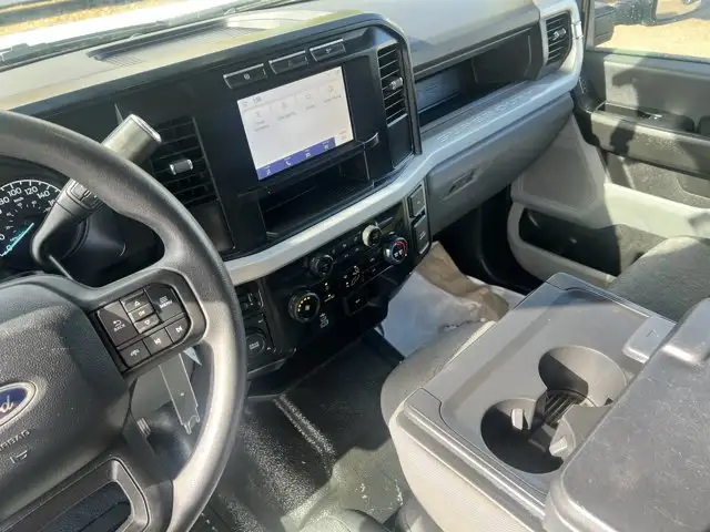 2024 Ford Super Duty F-350 SRW XL Crew Cab 176 | Remote Start in Cars & Trucks in Edmonton - Image 15