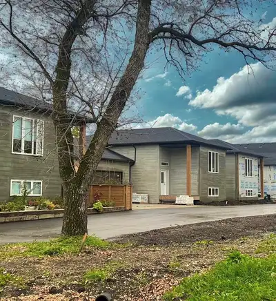 R07//Niverville/Must see! This new development consists of only two side x side s, exclusive to 4 un...