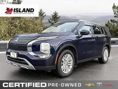 Experience the effortless blend of style and practicality with this 2022 Mitsubishi Outlander SE. Bo...