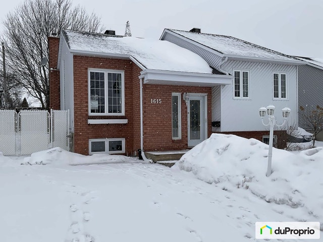 $620,000 - Bungalow for sale in Ste-Julie — photo 1