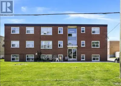 Clean, bright and spacious, 2 bedroom, 1 bath main floor unit available immediately. Unit features l...