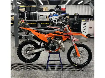 2026 KTM 85 SX 19/16 KTM 85 SX 19/16 2026 Les photos peuvent être à titre indicatif et sans inscript...