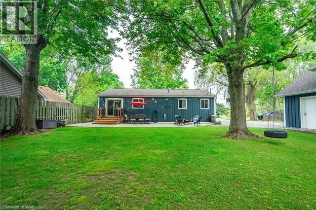 8 BEACH Road Lowbanks, Ontario in Houses for Sale in St. Catharines - Image 35