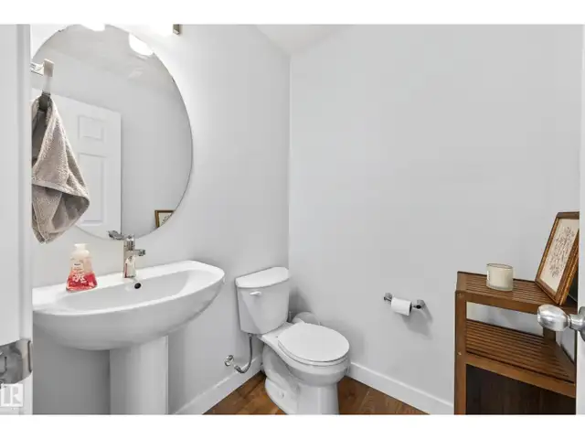 201 SUNLAND WY Sherwood Park, Alberta in Houses for Sale in Strathcona County - Image 18