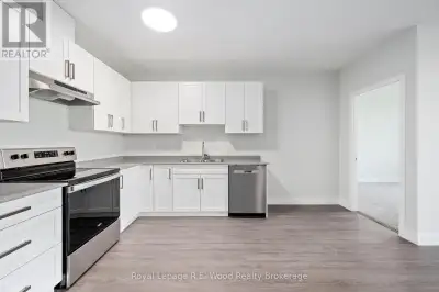 Looking for comfort and convenience? This bright and spacious 2-bedroom apartment is located in a qu...