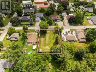 Located in an established subdivision in Camlachie, this impressive 90 x 106 lot offers the perfect...