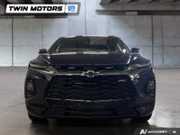 This aggressive RS isn't your average crossover. With bold styling, blacked-out accents, 20-inch whe... (image 1)