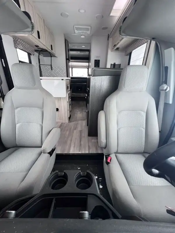 2023 Forester 2501 CD in RVs & Motorhomes in Laval / North Shore - Image 11