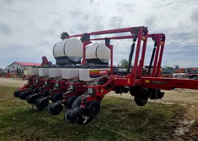 liquid fert HD down pressure springs. Markers pto pump SM400SE 2 bu hoppers trimble tru count clutch...