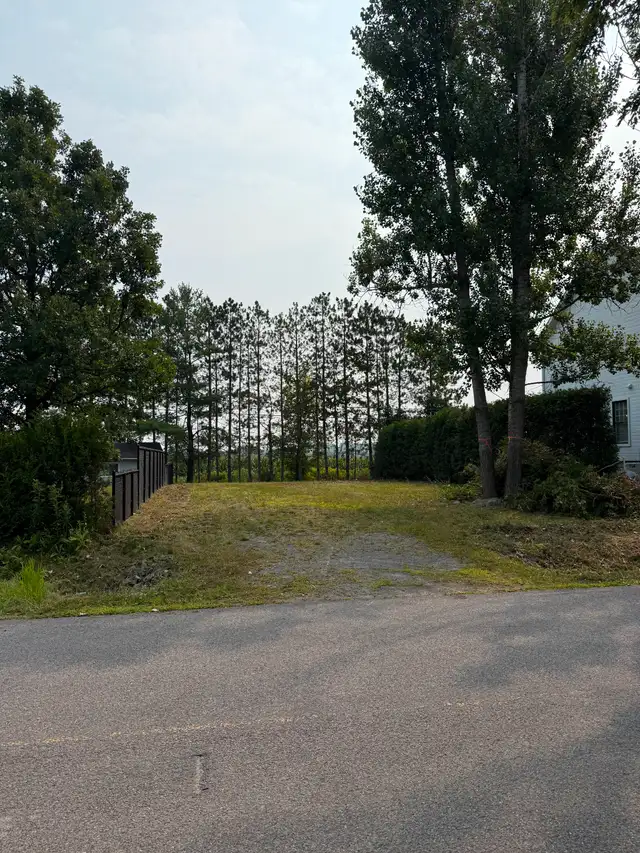 MAGNIFICENT LOT IN MASCOUCHE!!63611987652995124