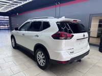 Experience the perfect combination of performance and style with this 2018 Nissan Rogue AWD SV in a... (image 4)