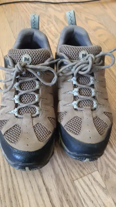 Merrell hiking shoe used only a few times Retails for $150, View more