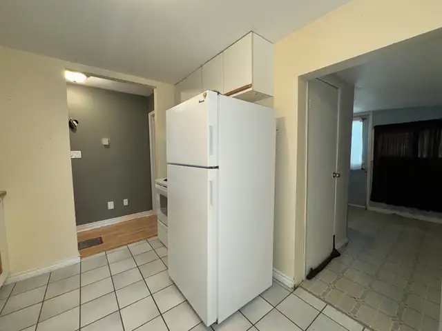 Cozy 2 Bed, 1 Bath Bungalow Near Downtown in Long Term Rentals in Barrie - Image 9