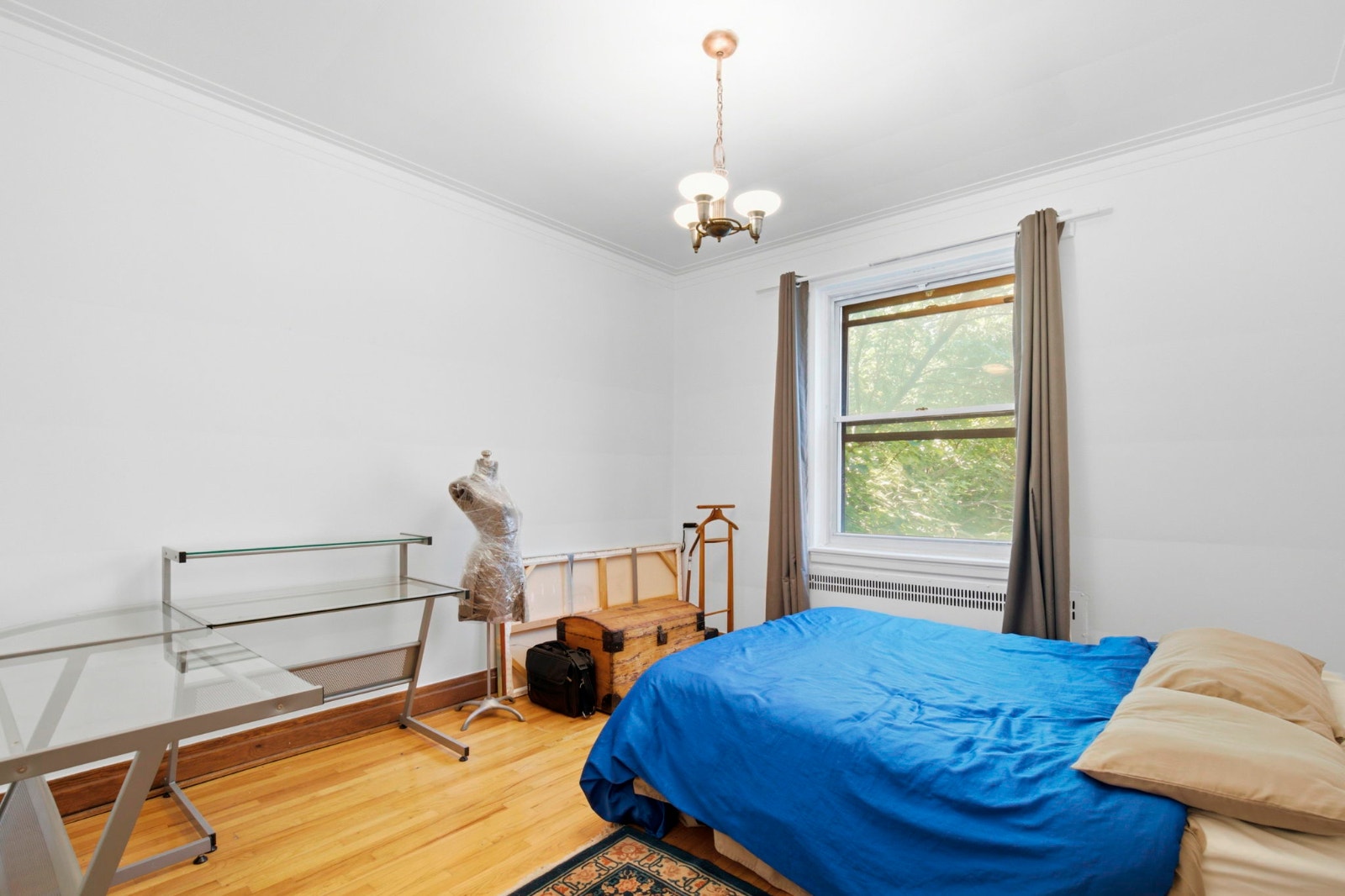 Apartment for Rent in Outremont — photo 2