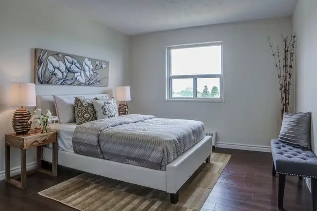 MUST SEE!  Large Renovated 2 Bedroom Apartment63436971350659122