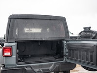 Welcome to Barrie Dodge Chrysler Jeep. CARFAX Canada No Reported Accidents CARFAX Canada One Owner T... (image 6)