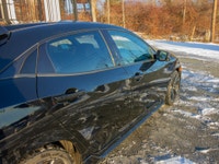 AC / Tilt & Telescopic Steering / Power Windows-Mirrors-Locks-Keyless Entry / Cruise Control / Sunro... (image 8)