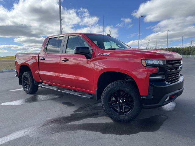 2020 Chevrolet Silverado 1500 LT Trail Boss in Cars & Trucks in Calgary