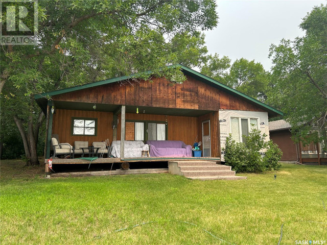 Kenny cabin. Crooked Lake, Saskatchewan in Houses for Sale in Regina