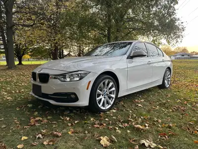 ALL TRADES WELCOME!! OPERATING BY APPOINTMENT Gorgeous 2016 BMW 320i XDRIVE!! All wheel drive for yo...