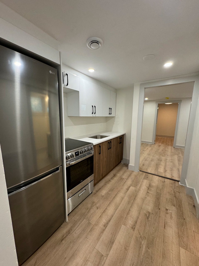 1738 Chestnut St 1 Bedroom Apartment March 1 or April 1 Long Term