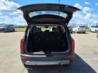 FREE DELIVERY IN NORTHERN AB/BC! The 2020 Kia Telluride SX is a premium three row SUV that combines... (image 6)