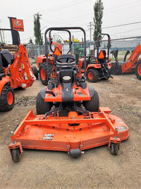 KUBOTA F3990 FRONT MOUNT WITH 72'' MOWER--LOW HOURS