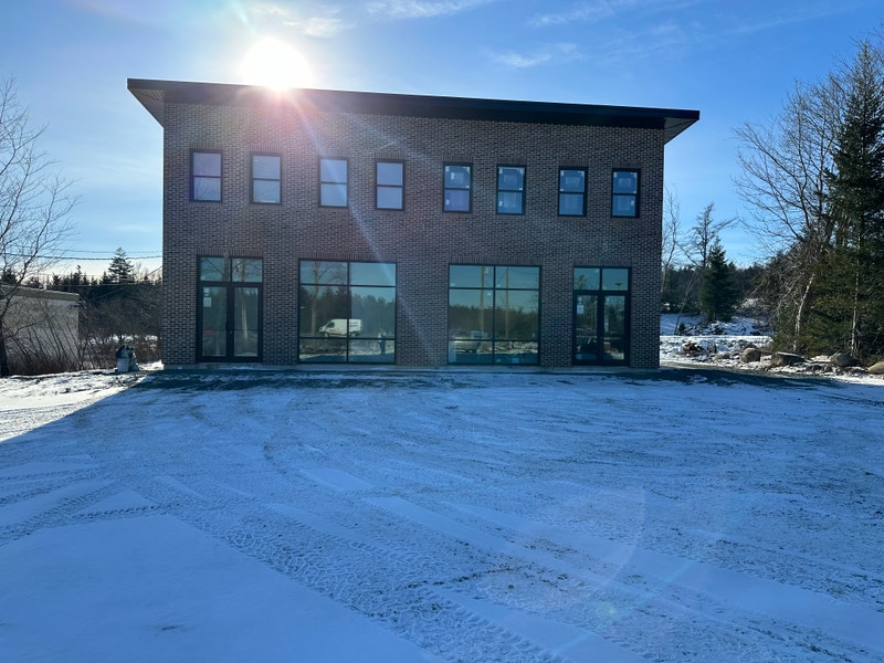 Brand New Apartment Next to Hammonds Plains Consolidated School. Long