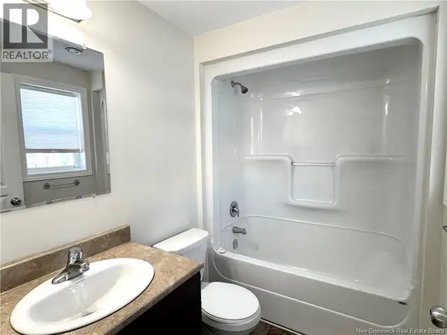 525 Kent Avenue Bathurst, New Brunswick in Houses for Sale in Bathurst - Image 11