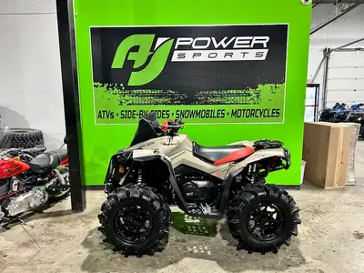 GET READY FOR SPRING!!! Don't miss out on this Renegade XMR 1000 equpped with: -A powerful 1000cc Ro...