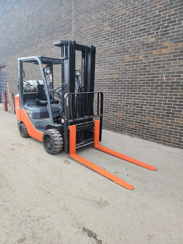 2018 Toyota 6500LB Cap Forklift 3-Stage Side-Shift for Sale&Rent in Heavy Equipment in Mississauga / Peel Region - Image 3