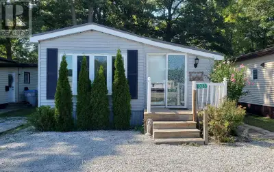 Welcome to Oak Grove Park, an adult community in the beautiful Lambton shores. This mobile home is l...