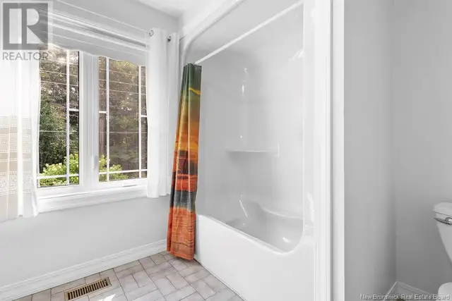 10 Cedar Street Miramichi, New Brunswick in Houses for Sale in Miramichi - Image 15