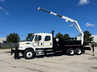 EX CN Rail truck! Crew Cab! 2007 Freightliner M2-106 Crewcab Rail Truck with Cat 300HP Diesel Engine...
