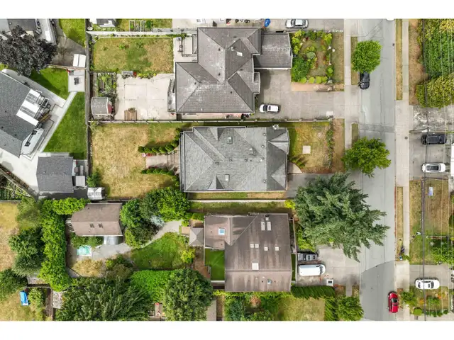 11860 75A AVENUE Delta, British Columbia in Houses for Sale in Delta/Surrey/Langley - Image 34
