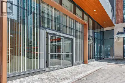 615 - 17 BATHURST STREET Toronto (Waterfront Communities), Ontar
