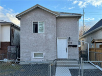 878 Redwood Avenue Winnipeg, Manitoba