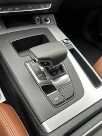 2024 Audi Q5 eligible for the Audi Certified:plus (CPO) programme, comes with 2 keys — a refined and... (image 8)