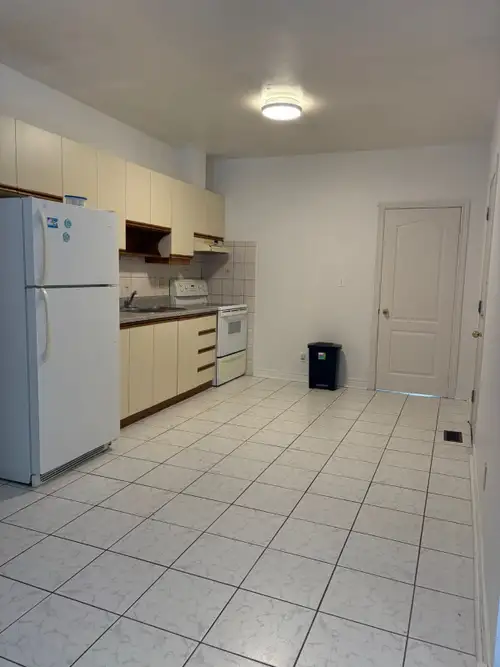 Available immediately. Welcome to this bright and spacious 2-bedroom main-floor apartment located on...