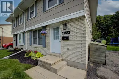 Welcome to this lovely semi-detached home in a desirable Waterloo neighbourhood! Perfect for first-t...