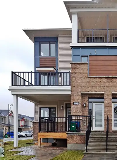 2234 Watercolours Way, Ottawa, ON Three Bedroom Townhouse / Condo for Rent | End Unit | Barrhaven /...