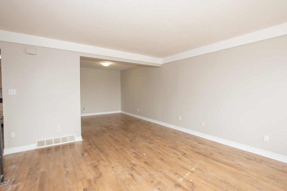 47 Waterview Court, Welland - 3 Bedroom Main Unit 5