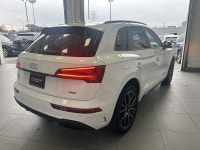 Sunroof, Navigation, Leather Seats, Heated Seats, Apple CarPlay, Heated Steering Wheel, Power Liftga... (image 5)