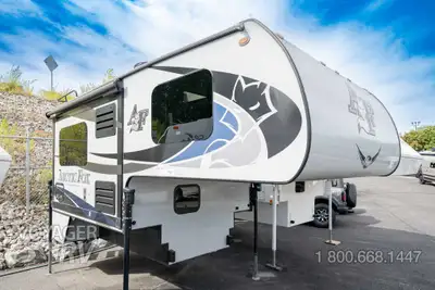 Located in Winfield, BC Call or Text 250-766-4607 Voyager RV Centre 1-800-668-1447 MORE PICUTURES CO...