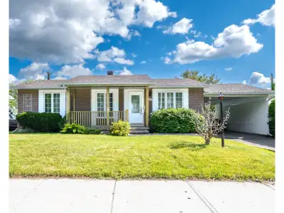 Come visit this single-story home, lovingly maintained by its original owner. With 4 bedrooms 3 of w...