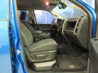 RAM 1500 CLASSIC 2022 V8 QUAD-CAB 4X4 TOUT ÉQUIPÉ / CAMÉRA DE RECUL / BLUETOOTH / ÉCRAN TACTILE AVEC... (image 8)