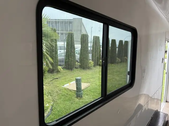 2025 shuttle Office 20-Foot Mobile Office Trailer in Cargo & Utility Trailers in Richmond - Image 30