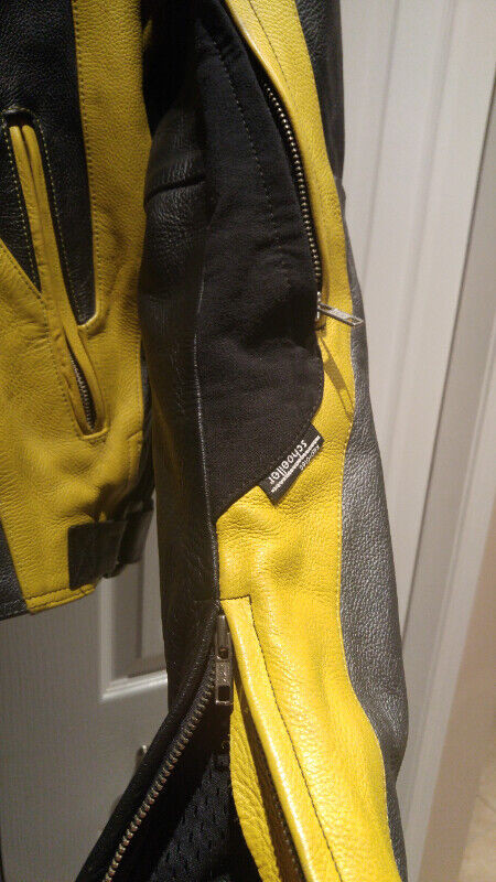 Men's Teknic Leather Motorcycle Jacket in yellow ,grey, black. in Men's in Calgary - Image 4