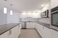 Semi-renovated Akelius two bedroom apartment for rent. Located near Doctor Penfield & De La Montagne... (image 2)